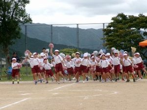 低学年ダンス みんなでいこう！最高到達点！